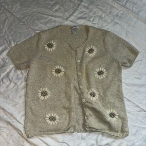 Cute Northern Reflections Flower Embroidered Short Sleeve Cardigan